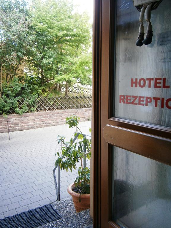 Hotel Strauss Waldbronn Exterior photo